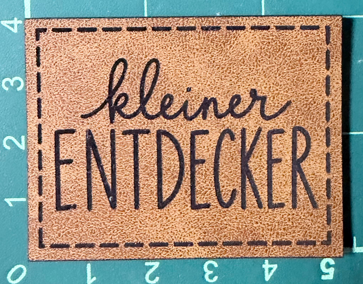 Kunstleder-Patch „kleiner ENTDECKER“ – zum Aufnähen